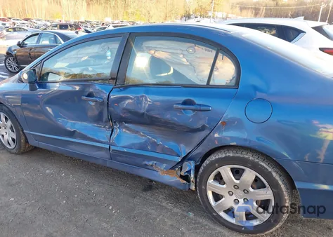 2010 Honda Civic Lx z USA, uszkodzony, nr VIN 2HGFA1F52AH300752